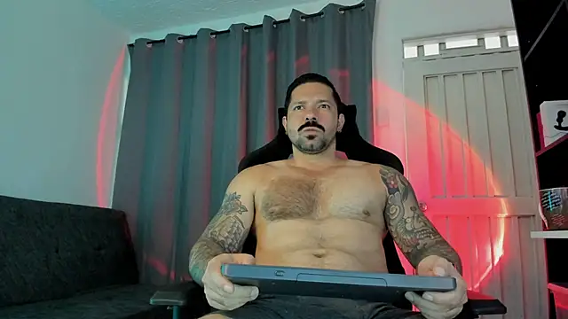 Pierre Vidal online show from November 27, 8:44 pm