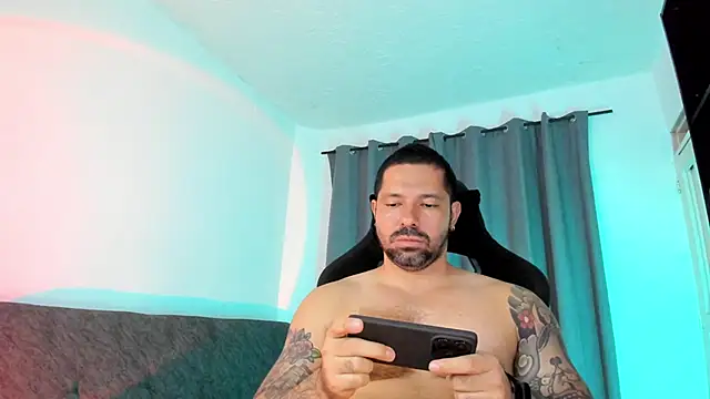 Pierre Vidal online show from May 7, 2:50 am