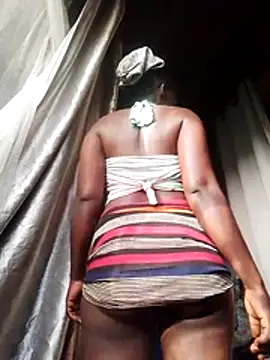 Snapshot of shape30 chatting on April 4, 5:27 am shape30 online show from April 4, 5:27 am