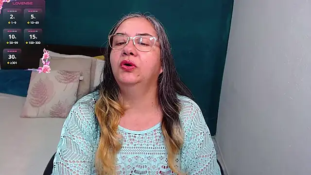 scaelettdubois online show from January 11, 2:05 am