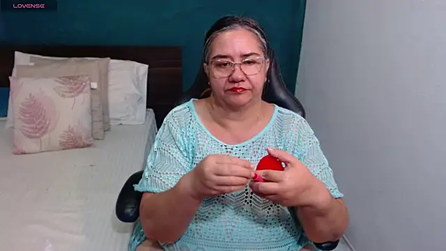 scaelettdubois online show from February 10, 1:21 am