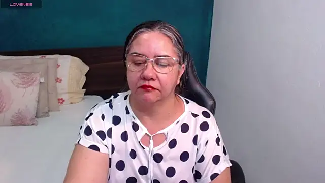 scaelettdubois online show from March 9, 12:47 am