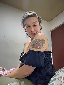sexymarilyncolombia online show from May 13, 12:52 am