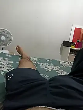 Snapshot of io380 chatting on December 17, 12:45 am io380 online show from December 17, 12:45 am