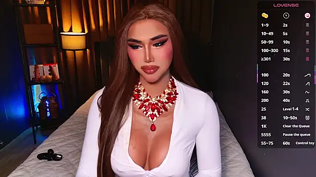 Snapshot of SexGoddess_Celine chatting on November 7, 10:48 am SexGoddess Celine online show from November 7, 10:48 am