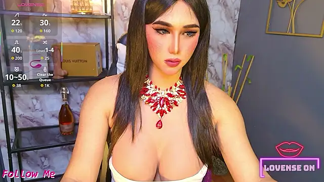 Snapshot of SexGoddess_Celine chatting on February 1, 7:23 pm SexGoddess Celine online show from February 1, 7:23 pm