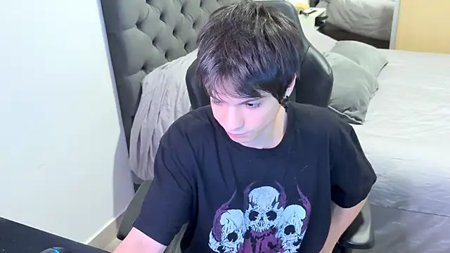 Snapshot of SasukeUhchiaa chatting on March 14, 2:10 am SasukeUhchiaa online show from March 14, 2:10 am