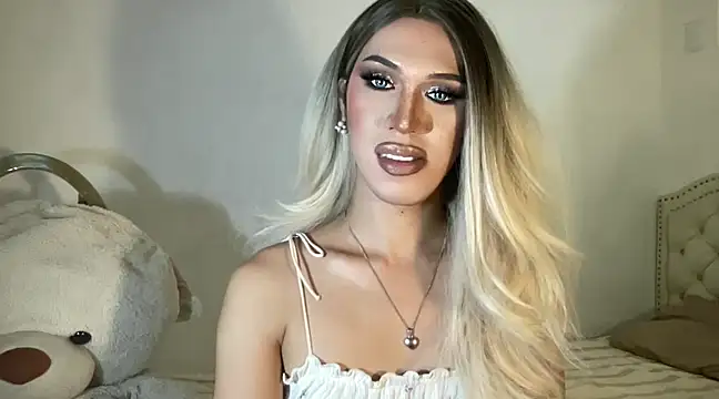 Ts glamxxxx online show from February 15, 3:42 am