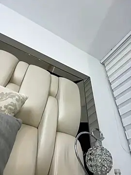 Snapshot of ALISSON_FOXXX1 chatting on September 18, 8:44 pm ALISSON FOXXX1 online show from September 18, 8:44 pm