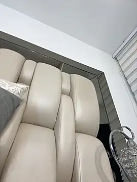 Snapshot of ALISSON_FOXXX1 chatting on October 15, 8:53 pm ALISSON FOXXX1 online show from October 15, 8:53 pm