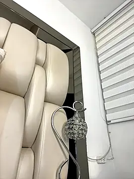 Snapshot of ALISSON_FOXXX1 chatting on October 23, 8:51 pm ALISSON FOXXX1 online show from October 23, 8:51 pm