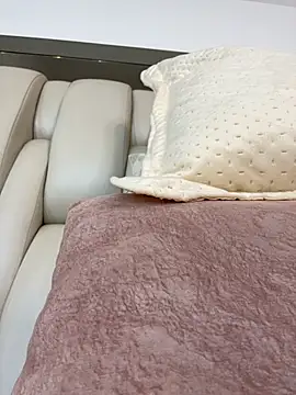 Snapshot of ALISSON_FOXXX1 chatting on October 25, 4:46 pm ALISSON FOXXX1 online show from October 25, 4:46 pm