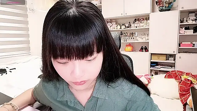 Snapshot of 87wawa chatting on October 28, 7:23 am 87wawa online show from October 28, 7:23 am