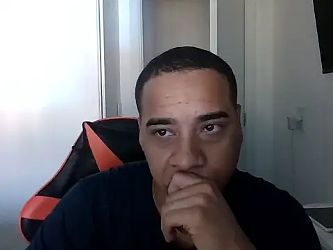 Juninho10c online show from November 18, 12:20 pm