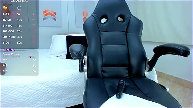 Snapshot of AlessiaMarcu- chatting on January 22, 7:57 am AlessiaMarcu- online show from January 22, 7:57 am