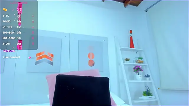 Snapshot of AlessiaMarcu- chatting on February 25, 4:24 am AlessiaMarcu- online show from February 25, 4:24 am