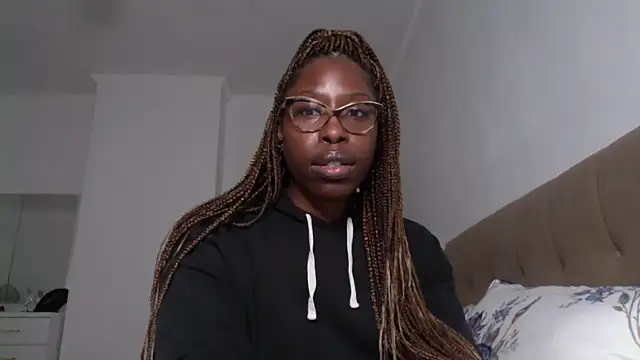 MadamIndigo online show from December 21, 5:29 pm