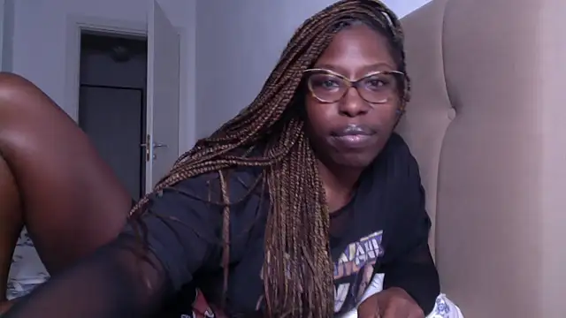 MadamIndigo online show from February 24, 12:30 am