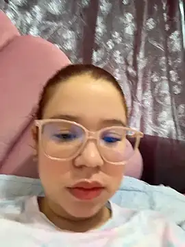 Lucyklein2022 online show from March 13, 2:23 pm