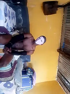 Snapshot of LULE37587001 chatting on January 12, 10:09 am LULE37587001 online show from January 12, 10:09 am