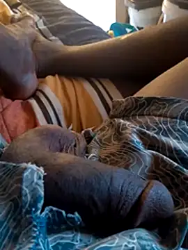 Snapshot of LULE37587001 chatting on January 13, 10:20 am LULE37587001 online show from January 13, 10:20 am