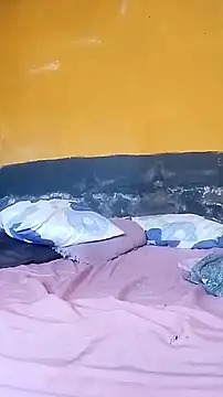 Snapshot of LULE37587001 chatting on February 2, 9:30 am LULE37587001 online show from February 2, 9:30 am