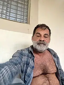 Peludo173317 online show from May 12, 6:38 pm