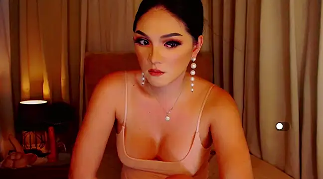 Snapshot of mistressseductionleah chatting on December 14, 7:51 am mistressseductionleah online show from December 14, 7:51 am