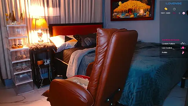 Snapshot of Hail_Ur_QueenJasmine chatting on January 20, 6:10 am Hail Ur QueenJasmine online show from January 20, 6:10 am