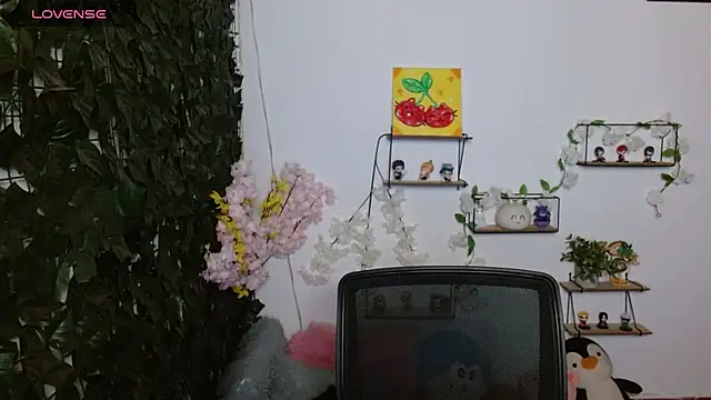 Snapshot of vaness_weet chatting on April 14, 7:53 pm vaness weet online show from April 14, 7:53 pm