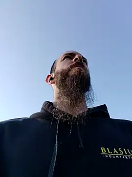 Snapshot of JohnnyFaster chatting on September 27, 1:05 pm JohnnyFaster online show from September 27, 1:05 pm