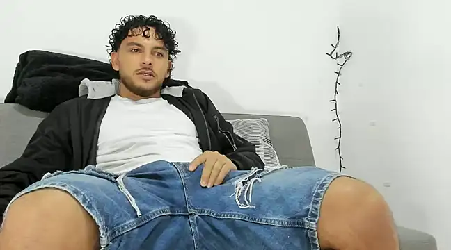 tuyo1995 online show from January 24, 8:54 pm