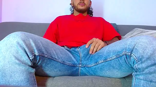 tuyo1995 online show from December 4, 3:21 pm