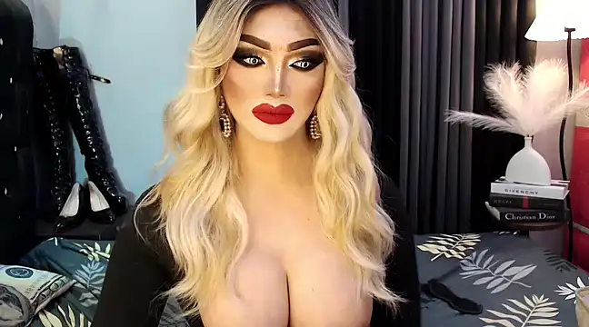 Snapshot of vixanna_foxs chatting on February 21, 12:05 am vixanna foxs online show from February 21, 12:05 am