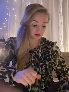 Lady  Maria online show from December 2, 7:27 pm