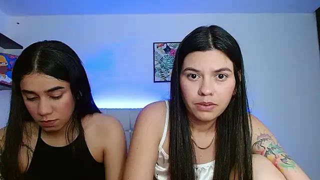 Snapshot of Layla_Rachel chatting on December 20, 12:52 am Layla Rachel online show from December 20, 12:52 am