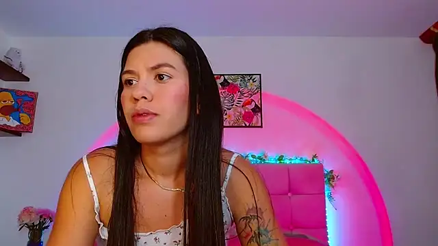 Snapshot of Layla_Rachel chatting on October 23, 10:30 pm Layla Rachel online show from October 23, 10:30 pm