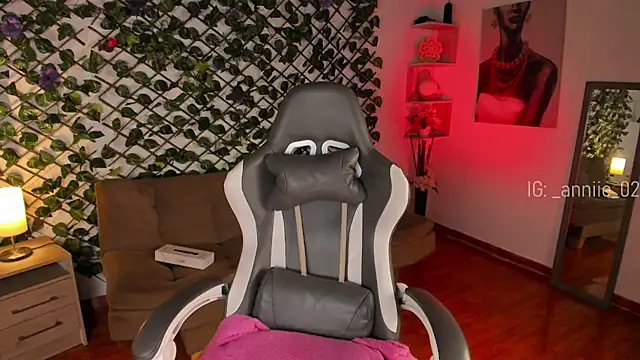 annie barozzi online show from January 4, 4:32 pm