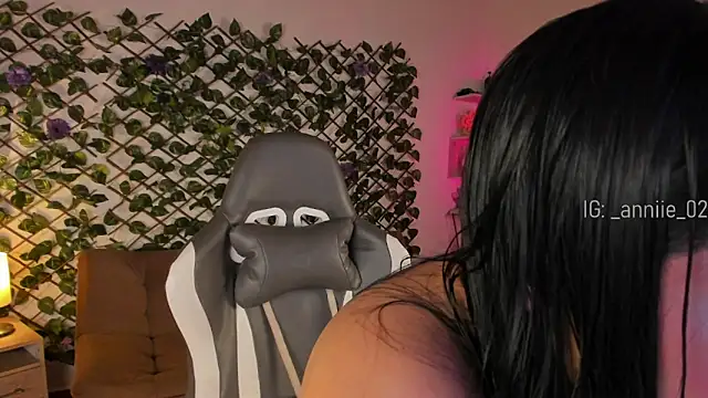 annie barozzi online show from January 8, 1:31 pm