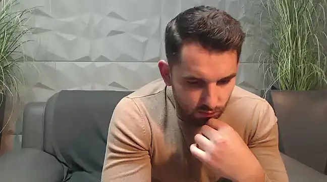Snapshot of Antoniodiamond chatting on December 7, 8:16 pm Antoniodiamond online show from December 7, 8:16 pm