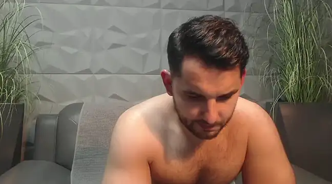 Snapshot of Antoniodiamond chatting on February 8, 8:10 pm Antoniodiamond online show from February 8, 8:10 pm