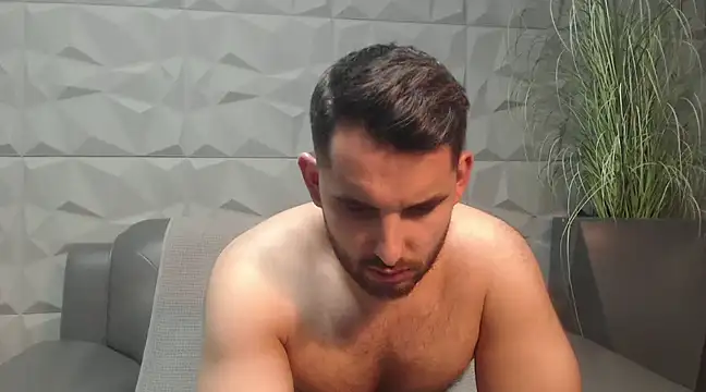 Snapshot of Antoniodiamond chatting on February 16, 8:00 pm Antoniodiamond online show from February 16, 8:00 pm