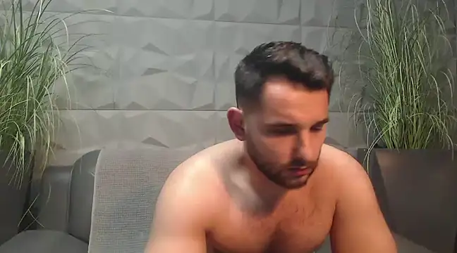 Snapshot of Antoniodiamond chatting on February 18, 8:14 pm Antoniodiamond online show from February 18, 8:14 pm