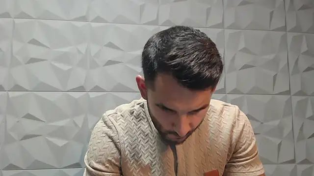 Snapshot of Antoniodiamond chatting on September 15, 7:14 pm Antoniodiamond online show from September 15, 7:14 pm
