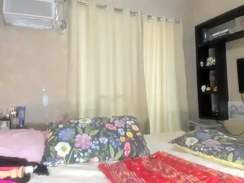 Snapshot of asianDeexoxo chatting on December 2, 5:35 am asianDeexoxo online show from December 2, 5:35 am