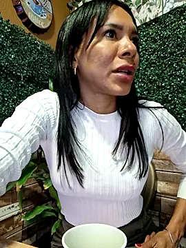 Snapshot of Doll_Loren chatting on September 30, 1:49 pm Doll Loren online show from September 30, 1:49 pm