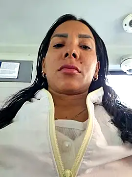 Snapshot of Doll_Loren chatting on October 20, 2:06 pm Doll Loren online show from October 20, 2:06 pm