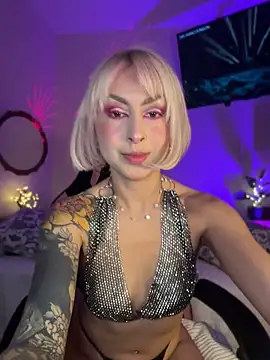 Cinamoonn online show from May 16, 9:24 pm