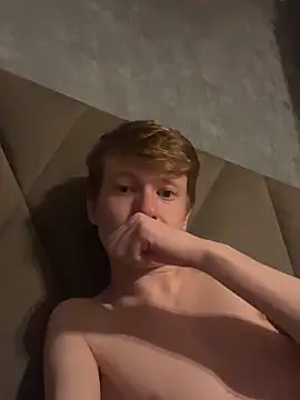 Snapshot of semen_keeper chatting on December 3, 3:30 am semen keeper online show from December 3, 3:30 am