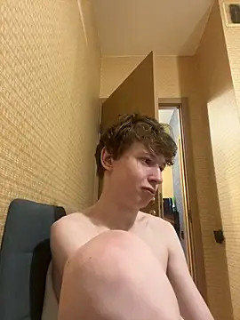 Snapshot of semen_keeper chatting on December 18, 12:10 am semen keeper online show from December 18, 12:10 am